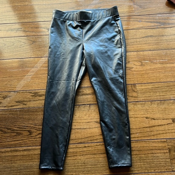 Ann Taylor Loft stretch, faux leather pants - Picture 4 of 8